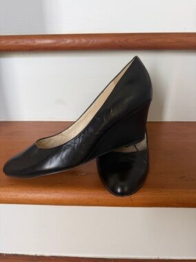Nine West Black Leather Wedge Pumps